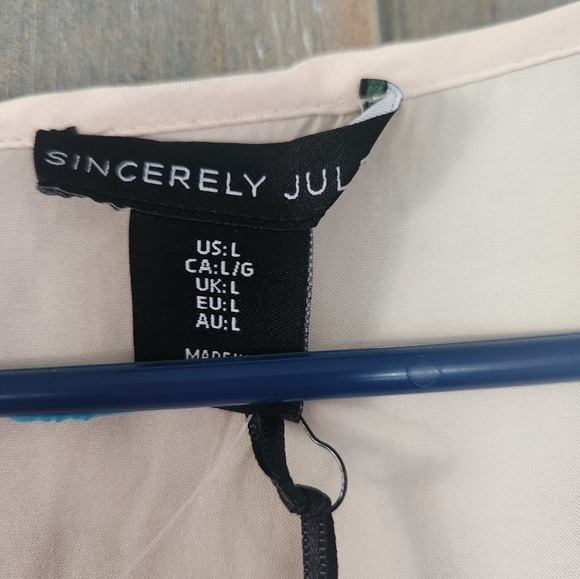 Sincerely Jules long sleeve blouse - Picture 2 of 6